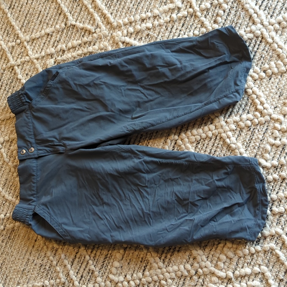 Mountain Hardware Capris Size 2